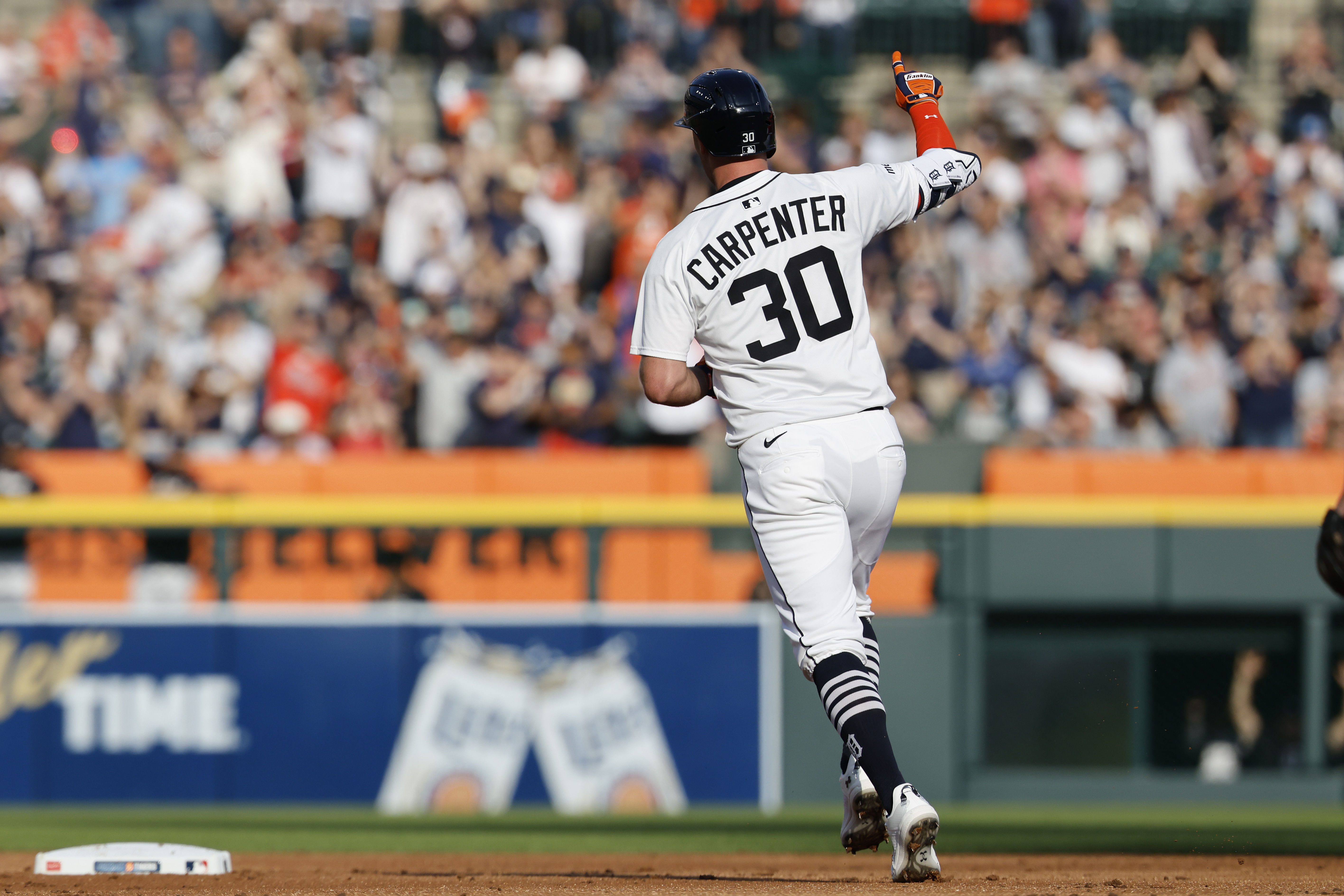 Kerry Carpenter might leave the yard tonight - Source: Imagn